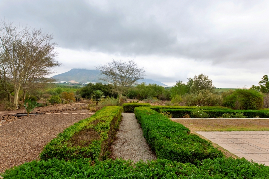 6 Bedroom Property for Sale in Riebeek Kasteel Western Cape